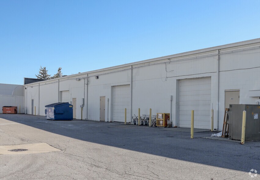 7301 Georgetown Rd, Indianapolis, IN à vendre - Photo de l’immeuble – Image 3 sur 8