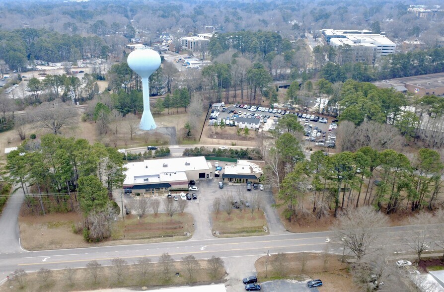 Downtown Cary Assemblage portefeuille de 5 biens à vendre sur LoopNet.fr - Aérien – Image 3 sur 10