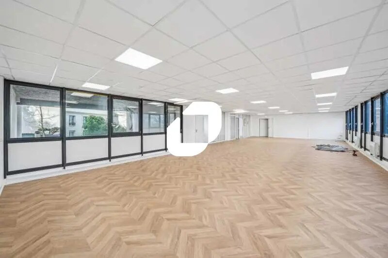 Bureau dans Garches à louer - Photo de l’immeuble – Image 2 sur 9