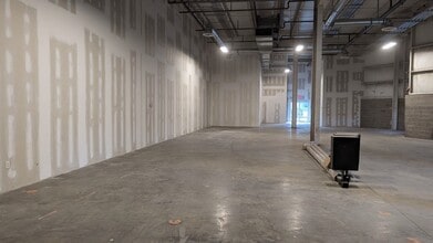 40-66 Pershing Dr, Derby, CT à louer Photo de la construction– Image 2 sur 4