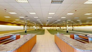 3391 State Route 27, Franklin Park, NJ à louer Numérisation 3D Matterport– Image 1 sur 6