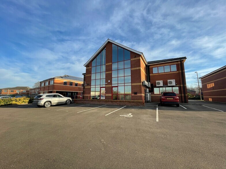 Heavens Walk, Doncaster à louer - Photo de l’immeuble – Image 2 sur 9