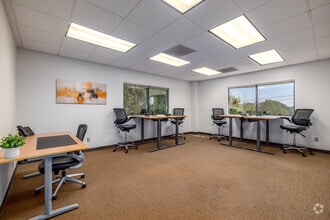6135 Park South Dr, Charlotte, NC à louer Photo intérieure– Image 1 sur 8