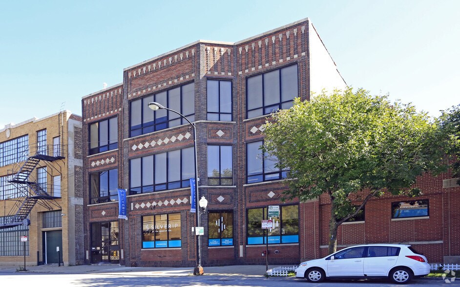 2241 S Wabash Ave, Chicago, IL à vendre - Photo de l’immeuble – Image 1 sur 98