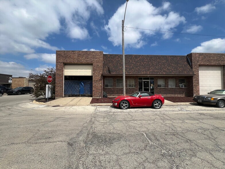 9119-9136 Medill Ave, Franklin Park, IL à louer - Photo de l’immeuble – Image 1 sur 5