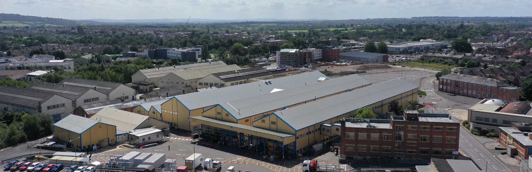 Langley Park Way, Chippenham à louer Photo principale– Image 1 sur 2