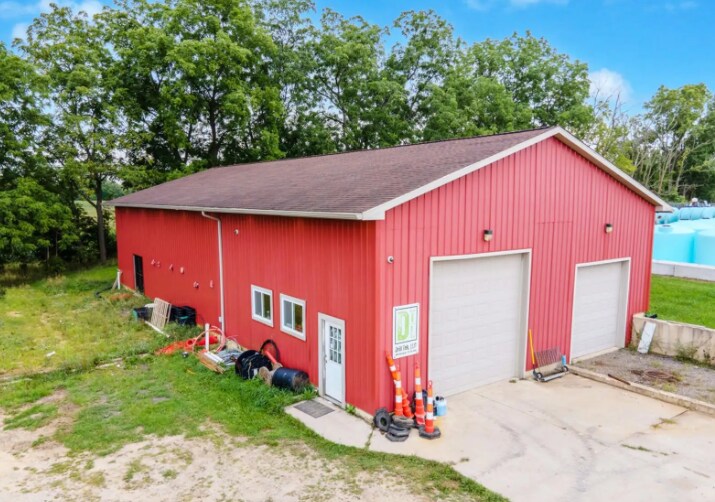 10601 Bennett Dr, Morrice, MI à vendre - Photo principale – Image 1 sur 18