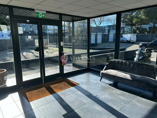 Plus de détails pour Bureau à louer