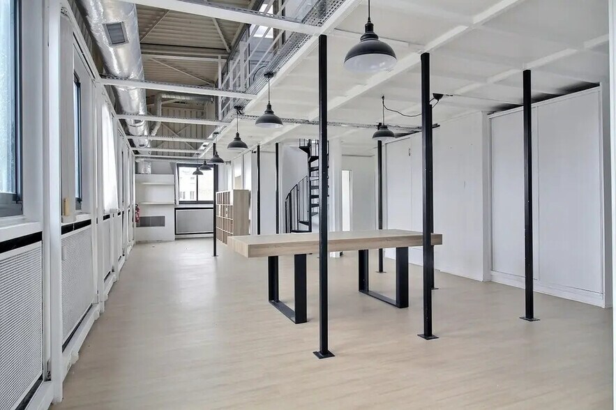 Boulevard Des Batignolles, Paris à louer - Photo de l’immeuble – Image 3 sur 9