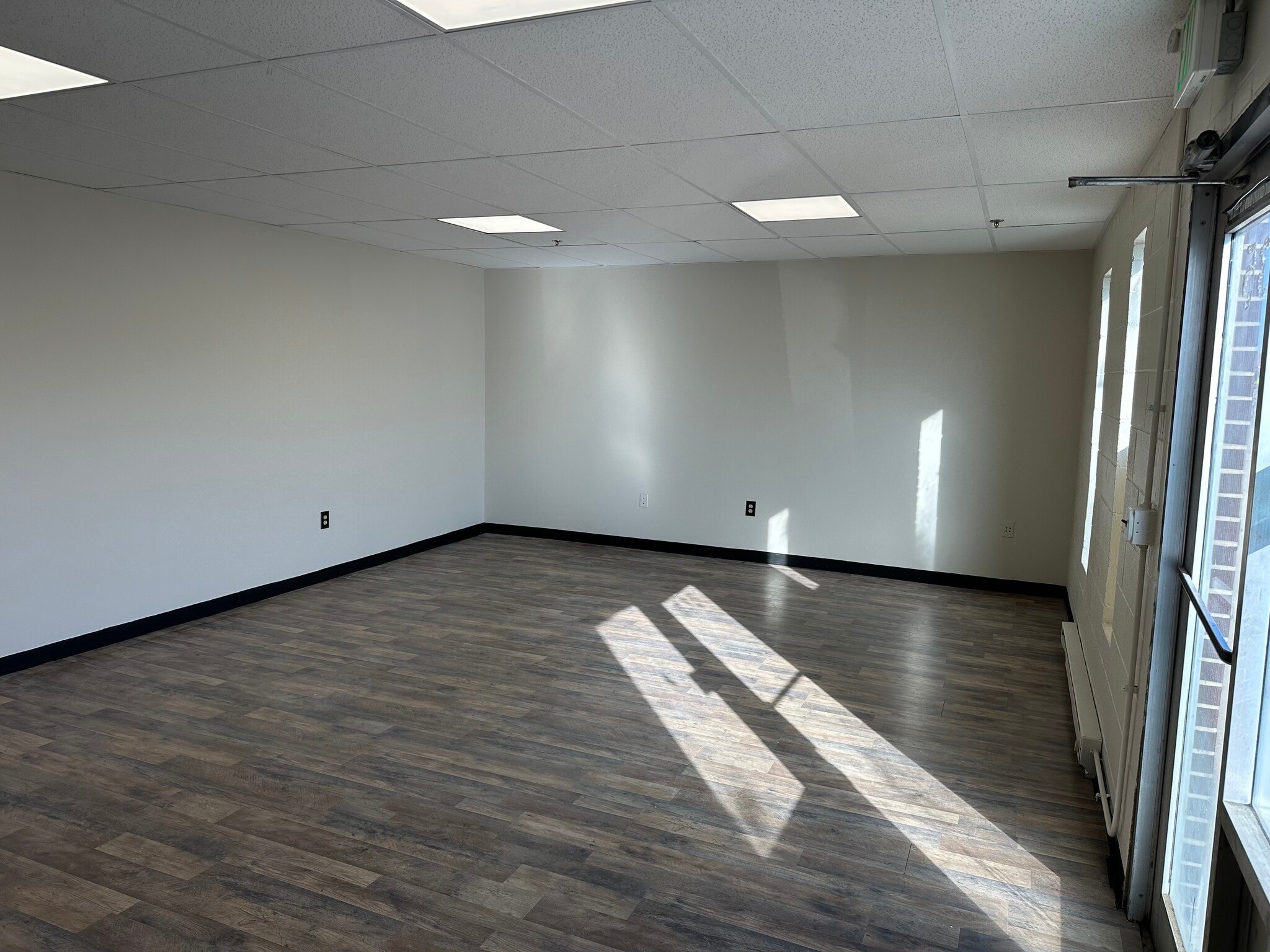 821-865 E 73rd Ave, Denver, CO à louer Photo intérieure– Image 1 sur 9