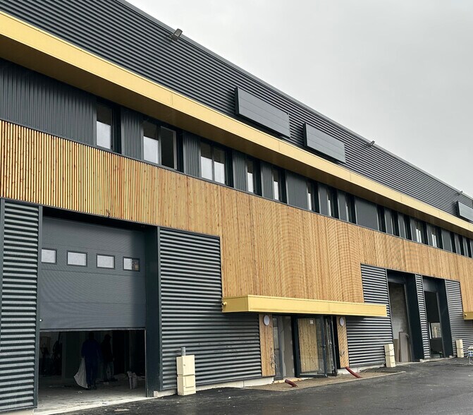 4 Rue De Champfleuri, Vaires-sur-Marne à louer - Photo de l’immeuble – Image 2 sur 5