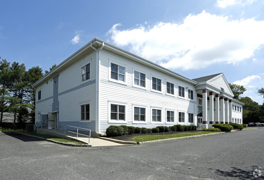 239 Prospect Plains Rd, Monroe Township, NJ à louer - Photo de l’immeuble – Image 3 sur 27