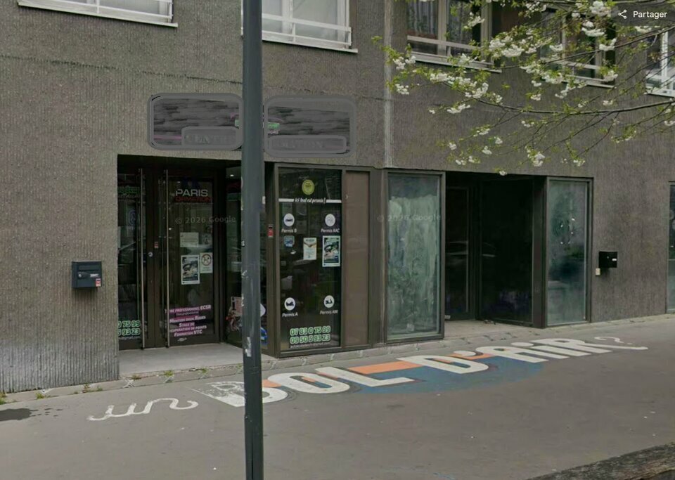 Local commercial dans Saint-Ouen-sur-Seine à vendre Photo de l’immeuble– Image 1 sur 2