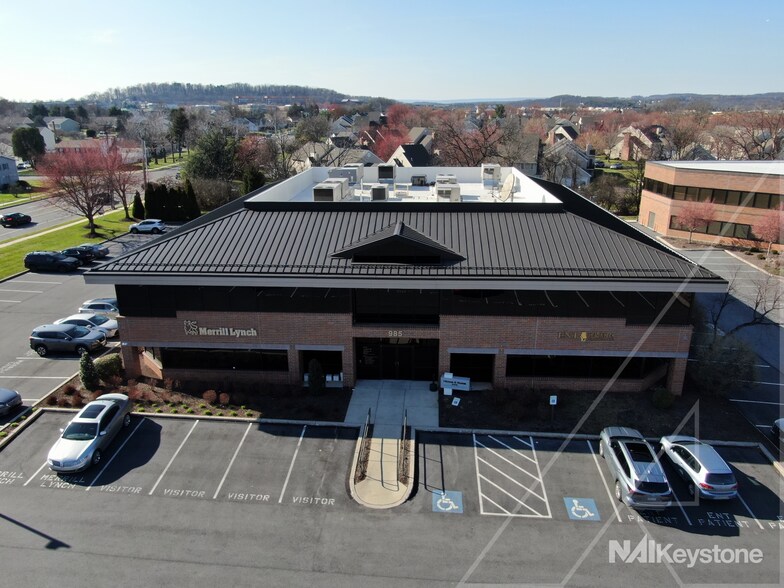985 Berkshire Blvd, Wyomissing, PA à louer - Photo de l’immeuble – Image 3 sur 24