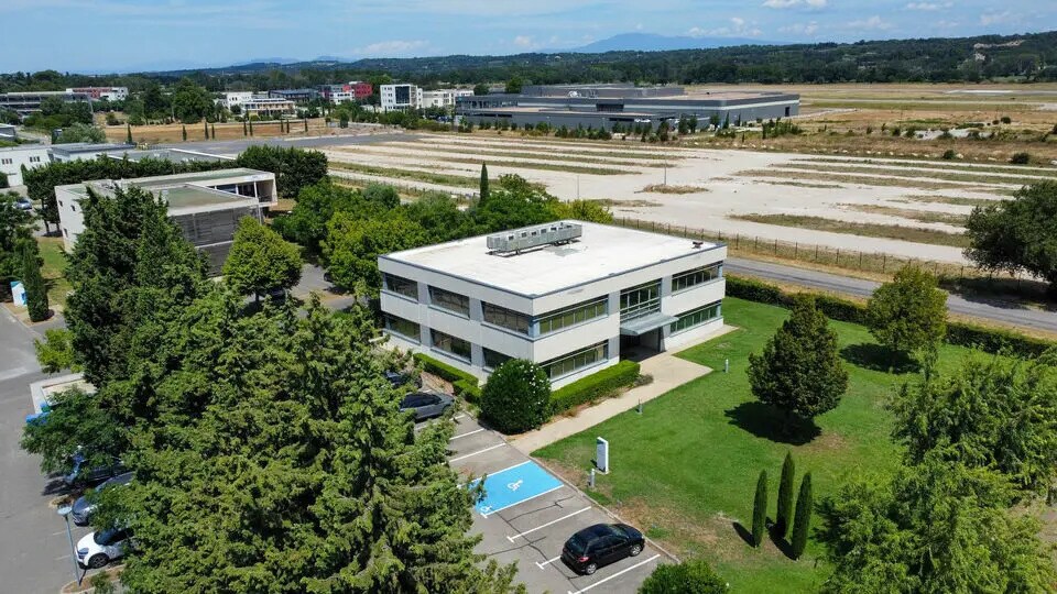 Bureau dans Avignon à louer - Photo de l’immeuble – Image 1 sur 8
