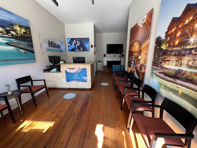 211-224 W Saint Julian St, Savannah, GA à louer - Hall d’entrée – Image 2 sur 9