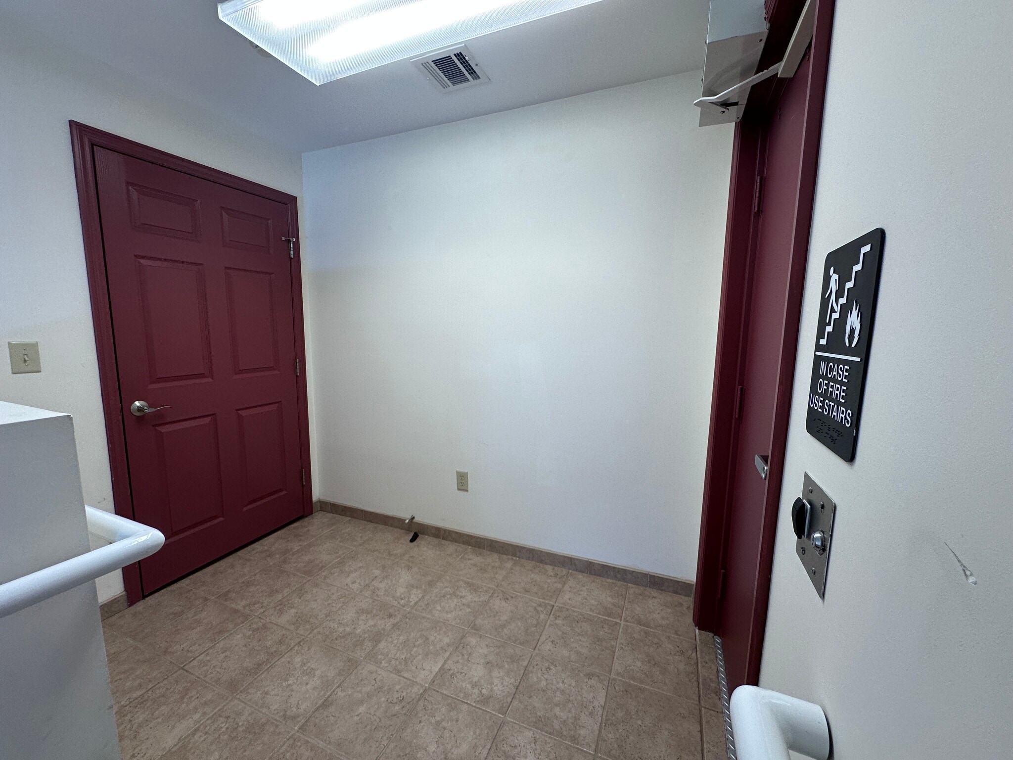 85 Hopper Ave, Waldwick, NJ à louer Photo intérieure– Image 1 sur 6