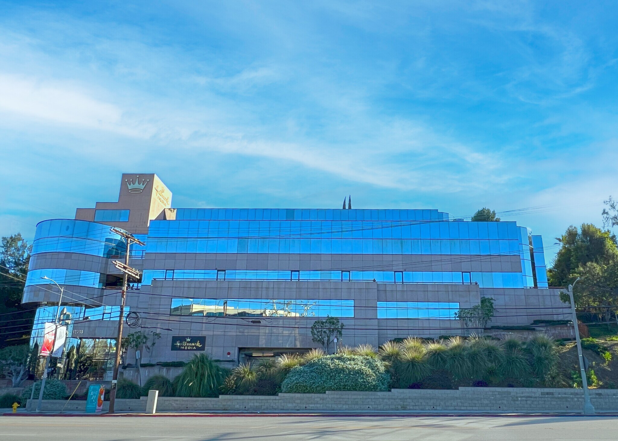 12700 Ventura Blvd, Studio City, CA à louer Photo principale– Image 1 sur 7