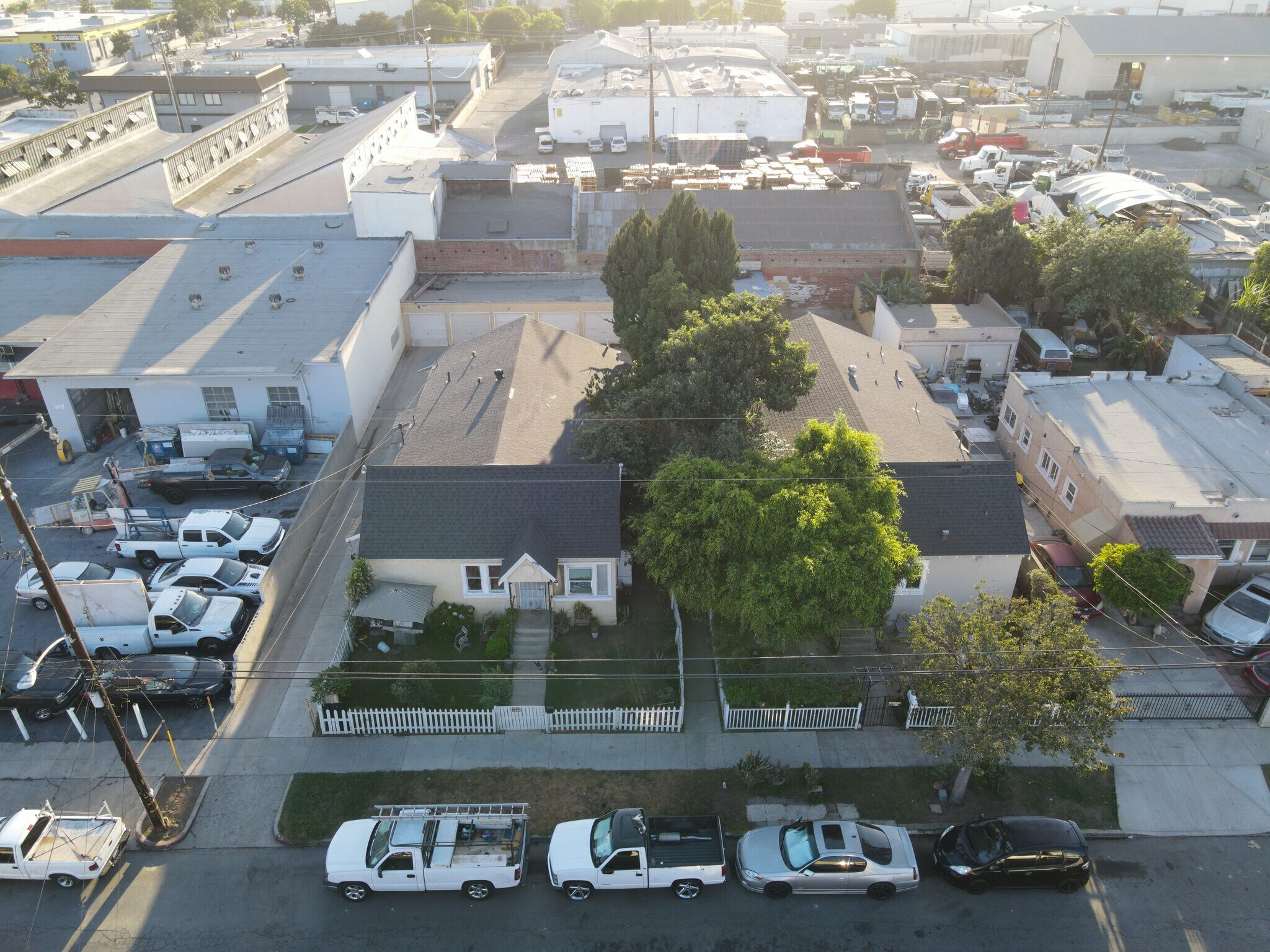 416 N Eastwood Ave, Santa Ana, CA à vendre Photo principale– Image 1 sur 2