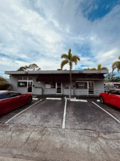 2403 N Dixie Hwy, Wilton Manors, FL à louer - Photo de l’immeuble – Image 1 sur 19