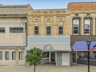 Plus de détails pour 223 E Main St, Reedsburg, WI - Bureau à vendre