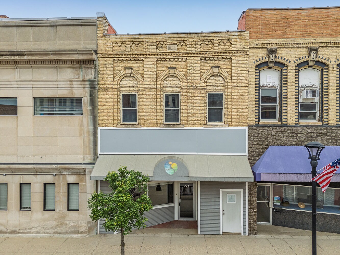 223 E Main St, Reedsburg, WI à vendre Photo de l’immeuble– Image 1 sur 48