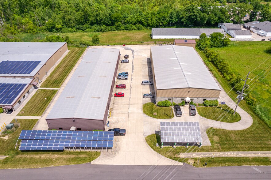 2038 Bohlke Blvd, Fairfield, OH à louer - Photo de l’immeuble – Image 2 sur 3