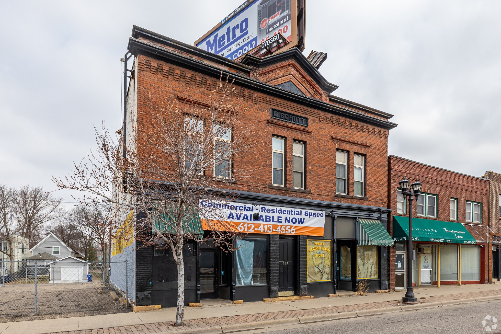 935 W University Ave, Saint Paul, MN à louer Photo principale– Image 1 sur 3
