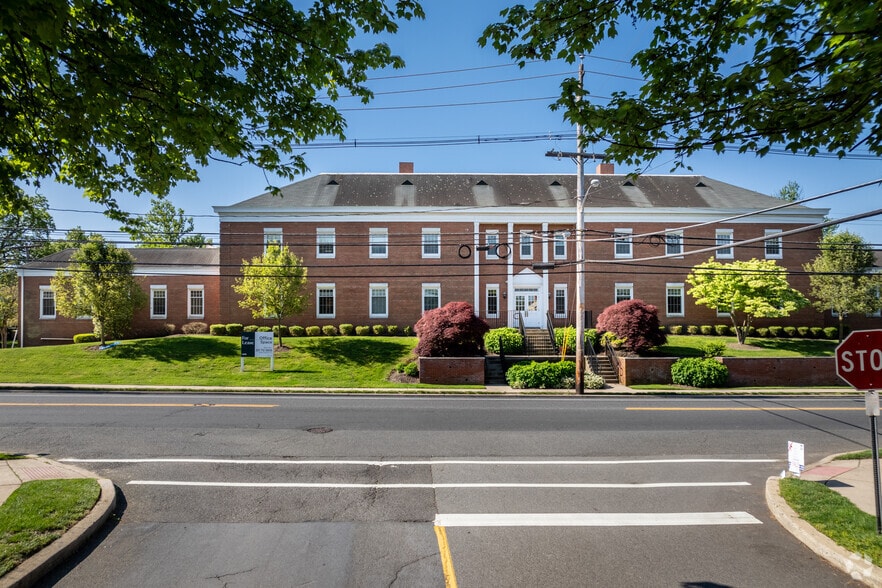 97 Main St, Chatham, NJ à louer - Photo de l’immeuble – Image 3 sur 16