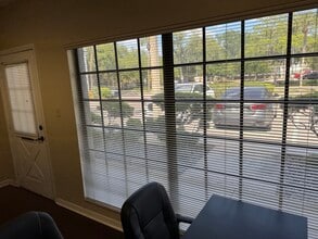 5620 E Fowler Ave, Temple Terrace, FL à louer Hall d’entrée– Image 1 sur 4