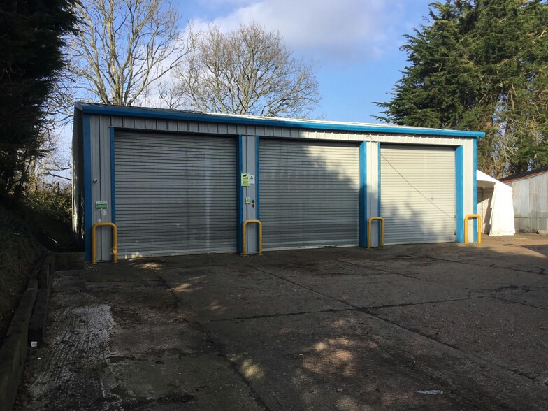 1-5 Cowbeech Hl, Hailsham à louer - Photo de l’immeuble – Image 3 sur 3