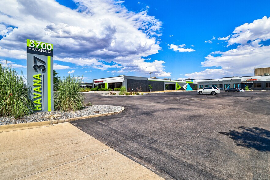 3700 Havana St, Denver, CO à louer - Photo de l’immeuble – Image 2 sur 22