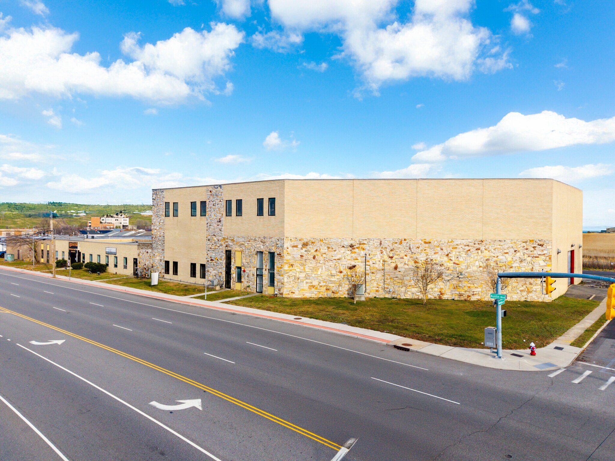 3949 Austin Blvd, Island Park, NY à vendre Photo de l’immeuble– Image 1 sur 21