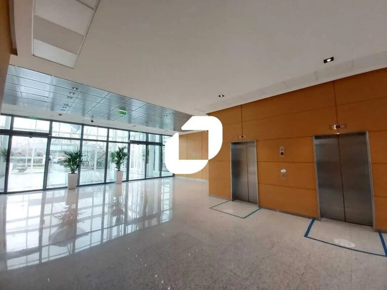 54-56 Rue D'Arcueil, Rungis à louer - Hall d’entrée – Image 3 sur 9