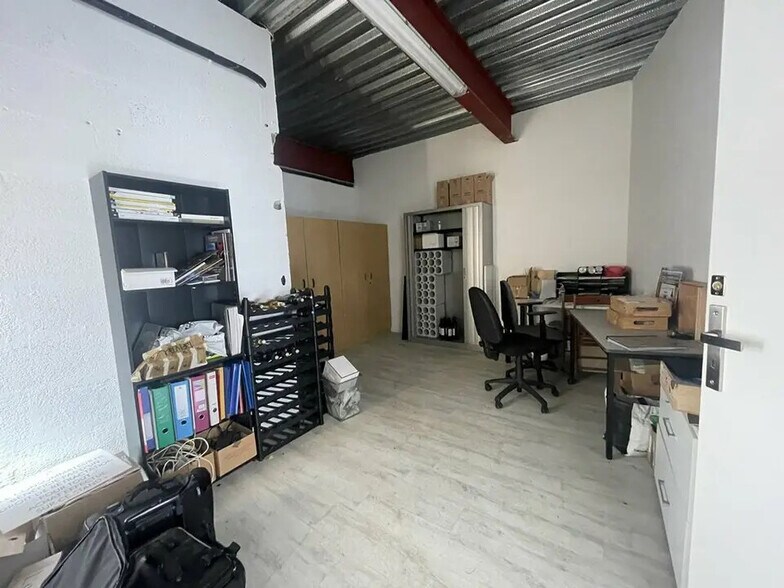 Bureau dans Colombelles à louer - Photo de l’immeuble – Image 2 sur 7