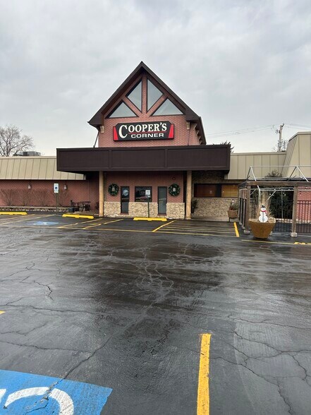 27W150 Roosevelt Rd, Winfield, IL à vendre - Photo de l’immeuble – Image 3 sur 14