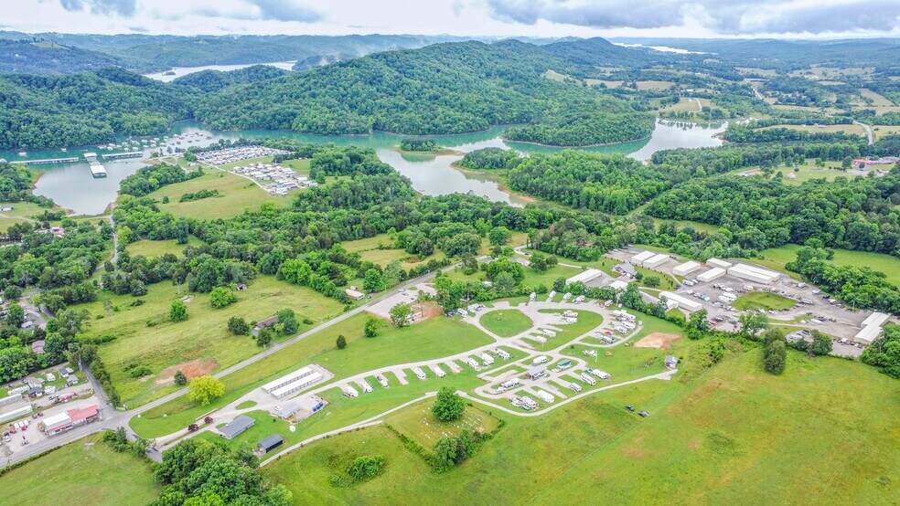 Mixed Income Asset Campground & Multifam portefeuille de 1 biens à vendre sur LoopNet.fr - Photo de l’immeuble – Image 1 sur 61