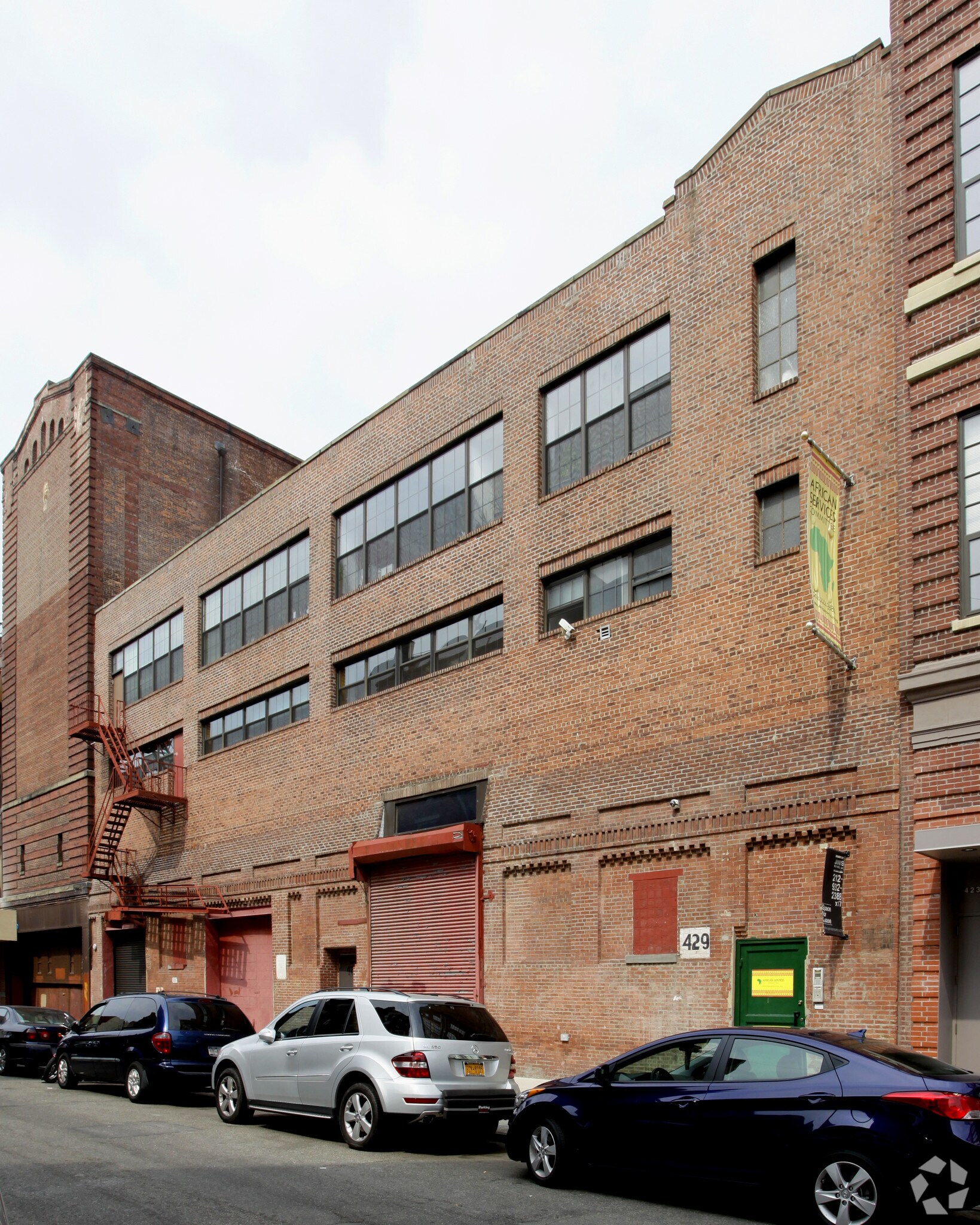429 W 127th St, New York, NY à louer Photo principale– Image 1 sur 9