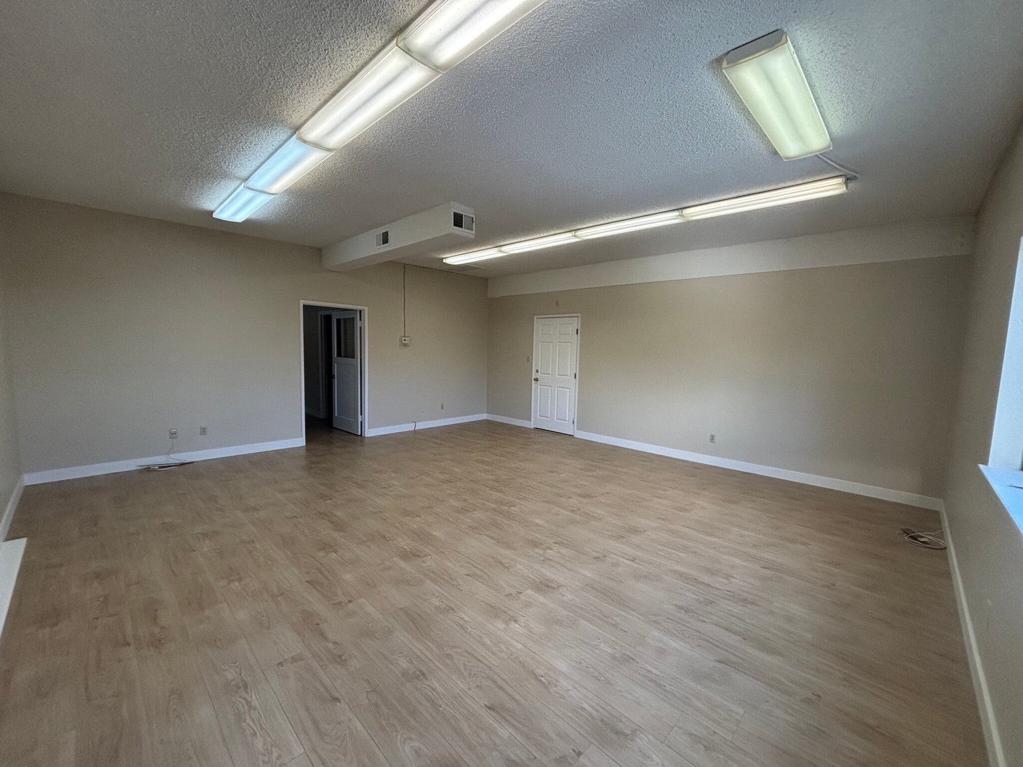 1230 High St, Auburn, CA à louer Photo intérieure– Image 1 sur 3