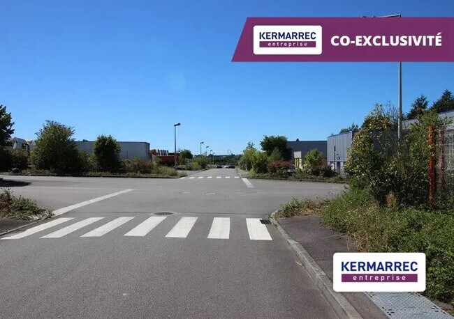 Plus de détails pour Local d'activités à louer