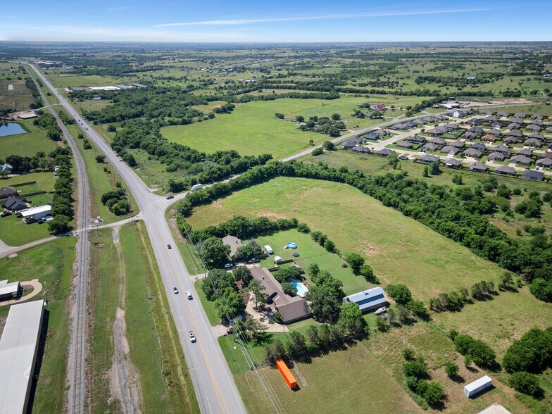 300 S Highway 171, Godley, TX à vendre - Photo de l’immeuble – Image 3 sur 15