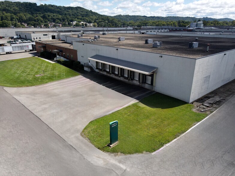 495 Avenue B, Leetsdale, PA à louer - Photo de l’immeuble – Image 2 sur 5