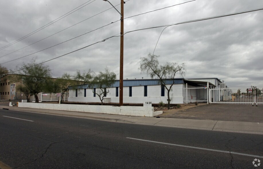 1424-1428 E Broadway Rd, Phoenix, AZ à vendre - Photo de l’immeuble – Image 1 sur 5
