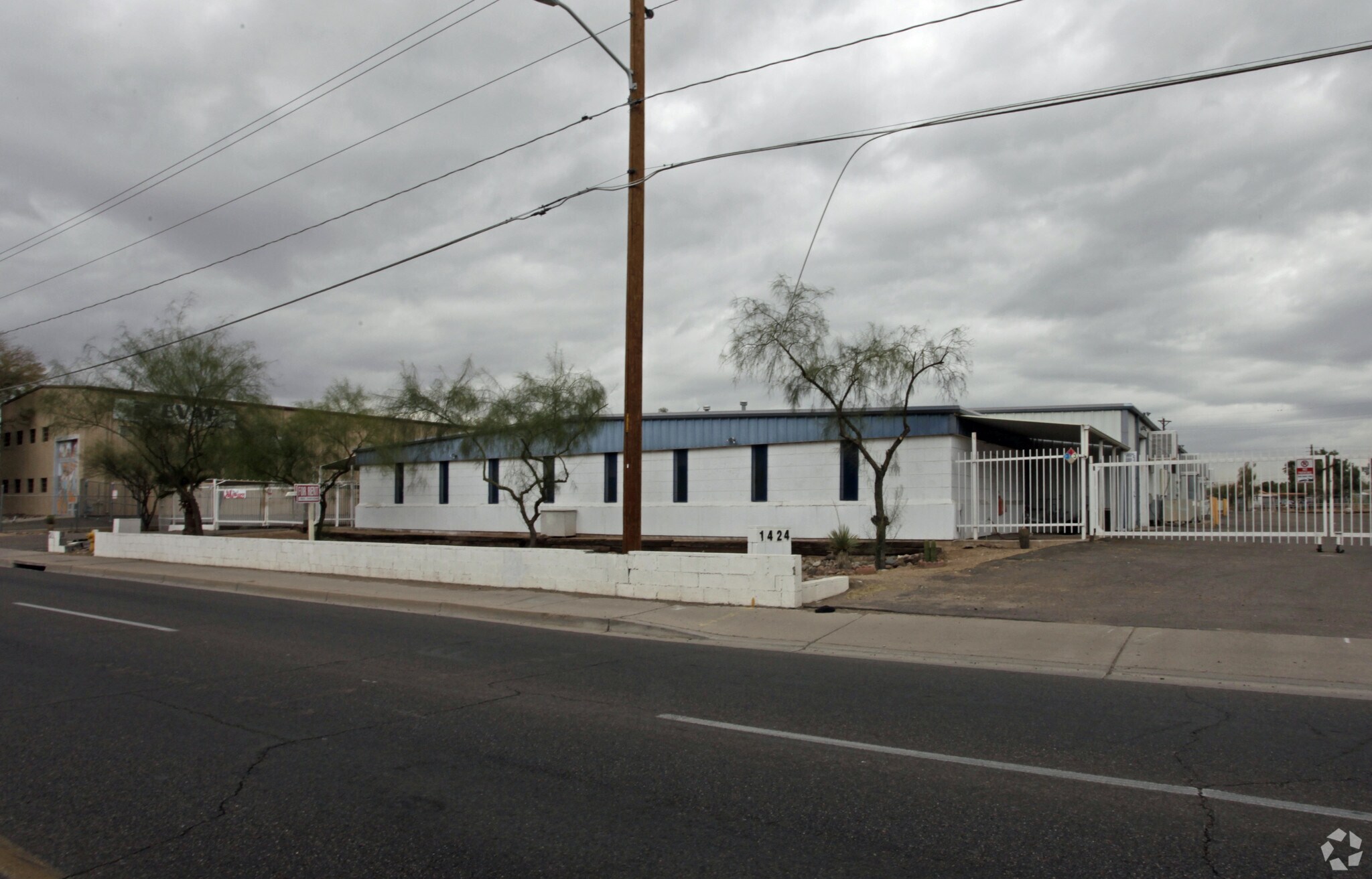1424-1428 E Broadway Rd, Phoenix, AZ à vendre Photo de l’immeuble– Image 1 sur 6