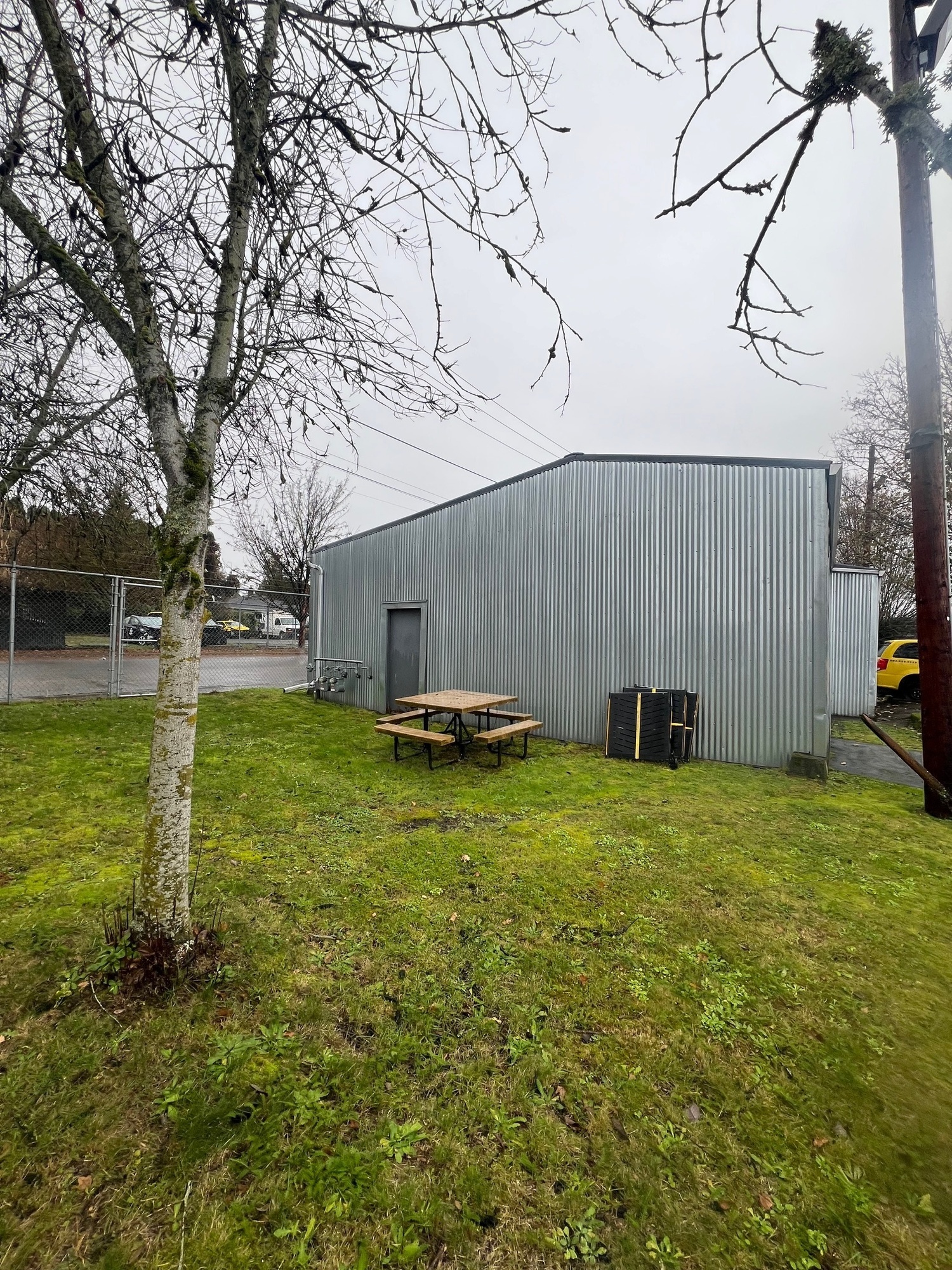 8713 NE Emerson St, Portland, OR à louer Photo de l’immeuble– Image 1 sur 7