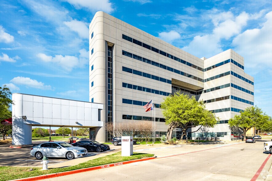 3939 Belt Line Rd, Addison, TX à louer - Photo de l’immeuble – Image 3 sur 8