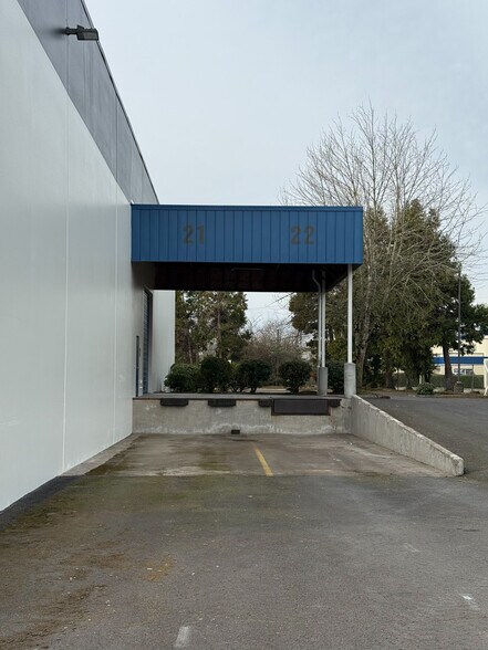 12225 SW Myslony St, Tualatin, OR à vendre - Photo de l’immeuble – Image 2 sur 9