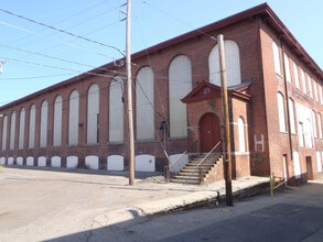 89-93 Dunnell Lane, Pawtucket, RI à louer Photo intérieure– Image 2 sur 8