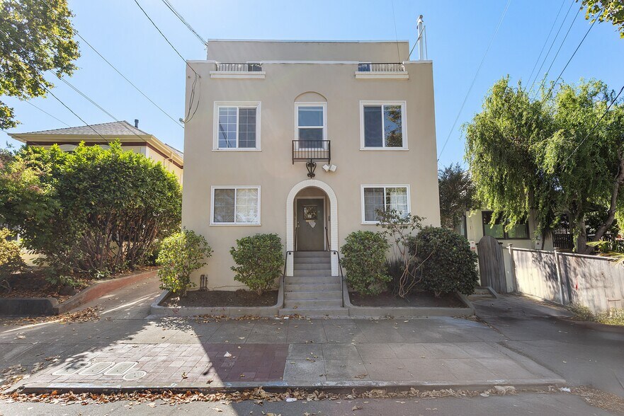 823-825 55th St, Oakland, CA à vendre - Photo de l’immeuble – Image 2 sur 25