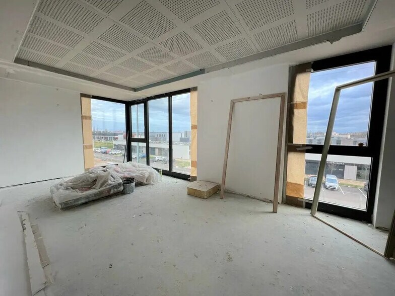 Bureau dans Strasbourg à louer - Photo de l’immeuble – Image 3 sur 11